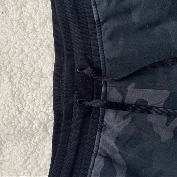 Black and Gray Camo Jogger pants - Picture 6 of 7